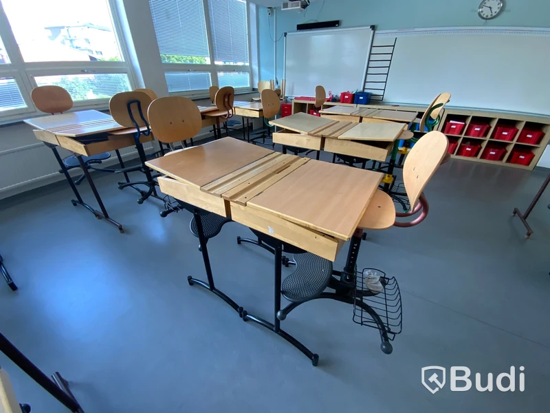 2st skolbänkar med förvaring ink 2st stolar