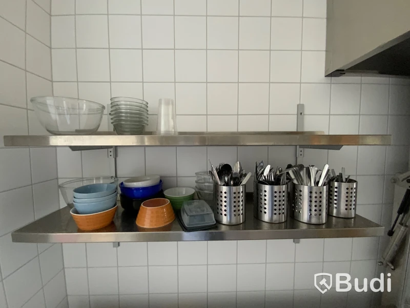 Div bestick och köksentusilier