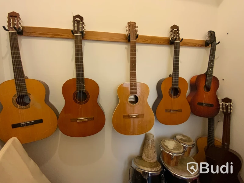 7st akustiska gitarrer olika modeller