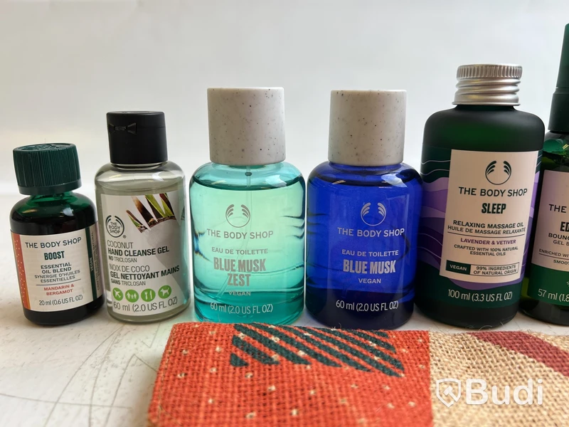 Diverse hudvård och smink från The Body Shop