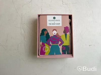 Kosmetikabox, Glossybox i samarbete med The Body Shop