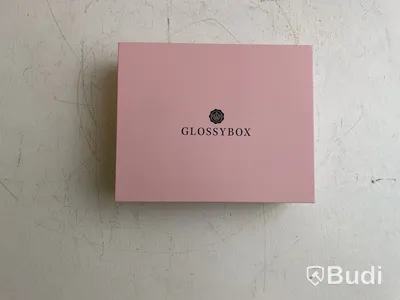 Kosmetikabox, Glossybox i samarbete med The Body Shop