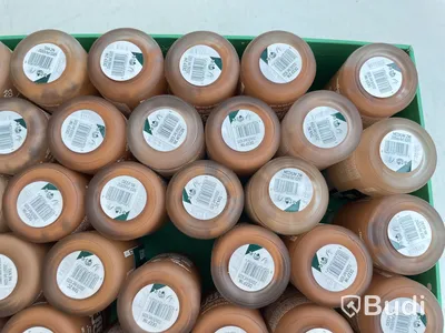 Parti med foundation Fresh Nude 30 ml, olika nyanser, The Body Shop