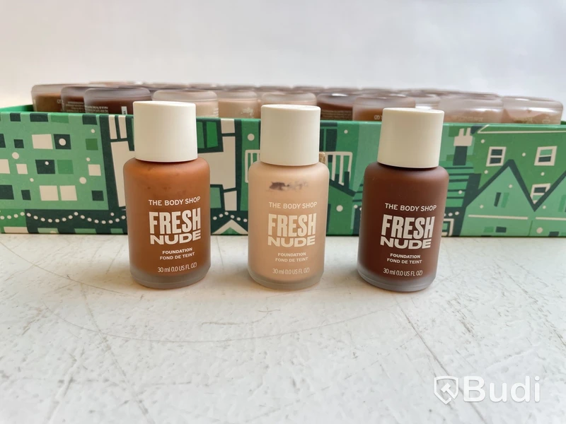 Parti med foundation Fresh Nude 30 ml, olika nyanser, The Body Shop
