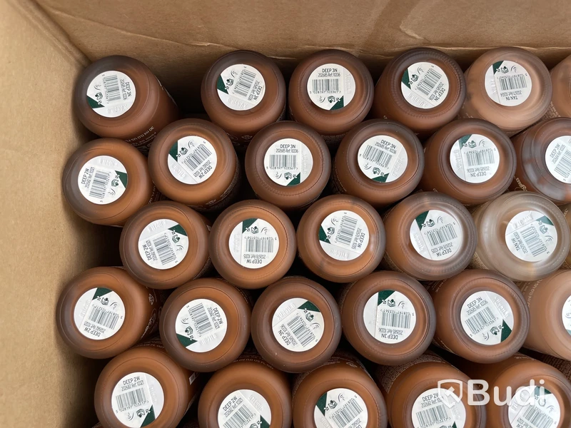 Foundation Fresh Nude 30 ml, olika nyanser, The Body Shop
