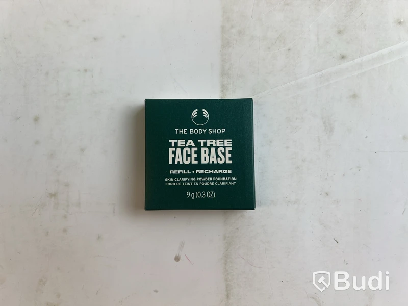 Parti med Tea Tree Face Base 9 g, olika nyanser, The Body Shop