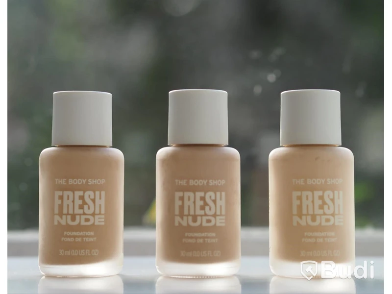 Parti med Fresh Nude Foundation 30 ml, The Body Shop