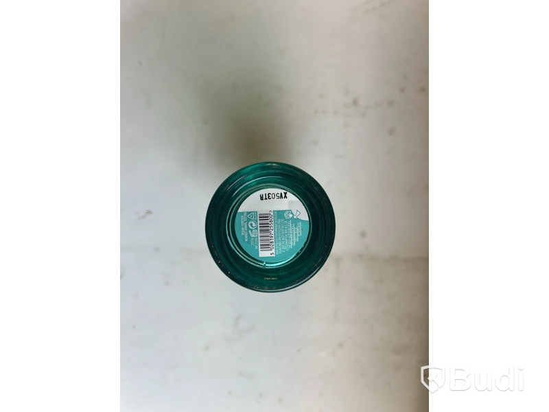 Parti med  Eau de Toilette Blue Musk Zest 60ml, Eau de Toilette Blue Musk 60ml, BREATHE Essential Oil Blend, BOOST Essential Oil Blend, The Body Shop