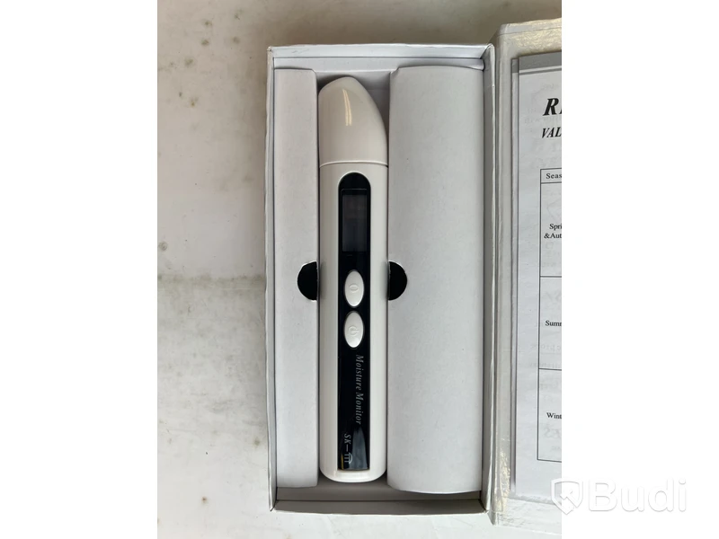 Digital Moisture Monitor For Skin
