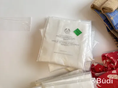 Parti med diverse skönhetsartiklar, The Body Shop