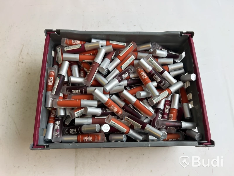 Parti med Sheer Touch Lip and Cheek Tint 8 ml, olika nyanser, The Body Shop