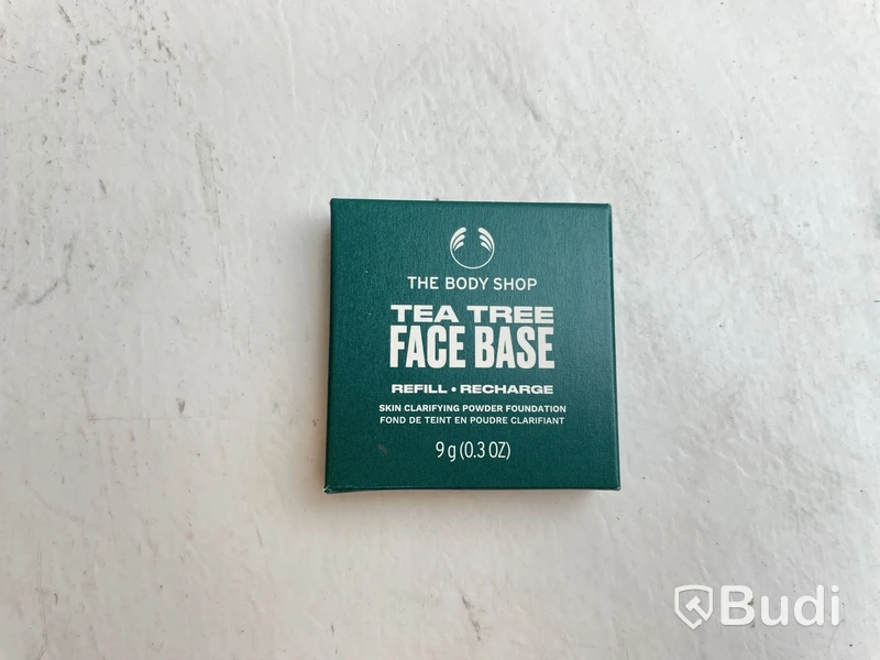 18 st förp. Foundation puder, Face base tea tree, The Body Shop