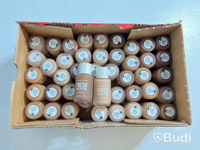 Parti med foundation Fresh Nude 30 ml, olika nyanser, The Body Shop