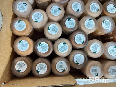 Parti med foundation Fresh Nude 30 ml, olika nyanser, The Body Shop