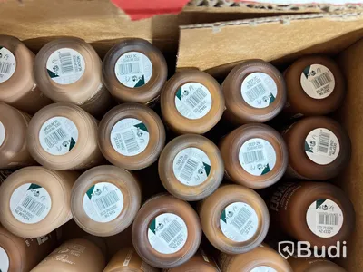 Parti med foundation Fresh Nude 30 ml, olika nyanser, The Body Shop