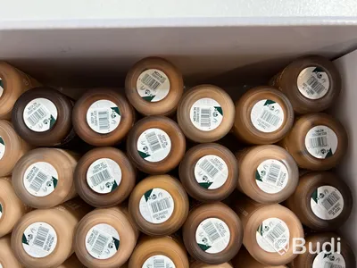 Parti med foundation Fresh Nude 30 ml, olika nyanser, The Body Shop