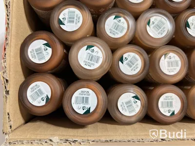 Parti med foundation Fresh Nude 30 ml, olika nyanser, The Body Shop