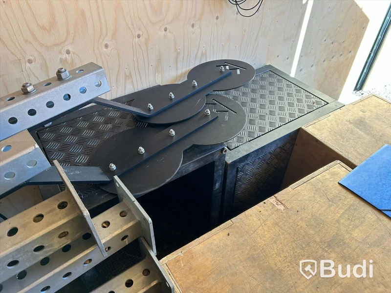 Outdoor box, tränings utrustning, inkl. 20 fots isolerad container
