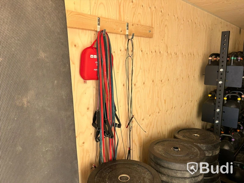 Outdoor box, tränings utrustning, inkl. 20 fots isolerad container