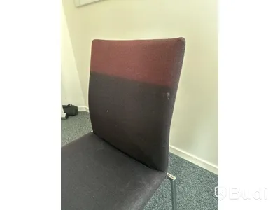 6 st bord, 14 st stolar, whiteboard, ståbord, golvdekoration