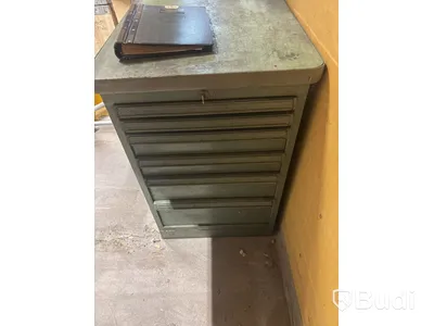 Bordsborrmaskin Hauser 3BA med tillbehör och borr.