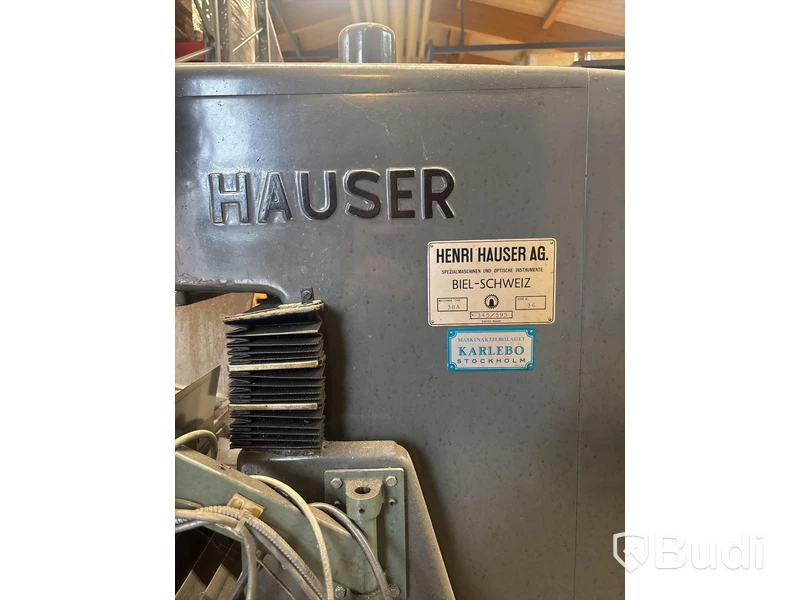 Bordsborrmaskin Hauser 3BA med tillbehör och borr.