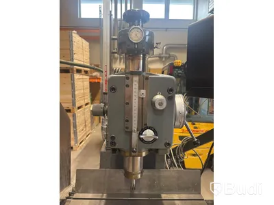 Bordsborrmaskin Hauser 3BA med tillbehör och borr.