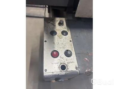 Bordsborrmaskin Hauser 3BA med tillbehör och borr.