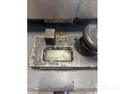Bordsborrmaskin Hauser 3BA med tillbehör och borr.