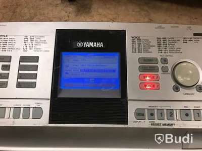 Yamaha DGX305