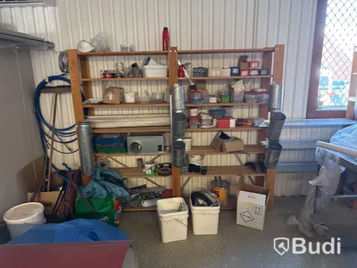 Ventilationsutrustning, verktyg, maskiner m.m. Stort parti.