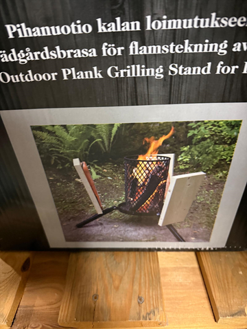 Ny Trädgårdsbrasa för flamstekning av fisk