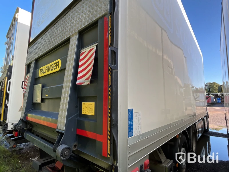 Lastbil VOLVO FH 6X2 - 2019 | Besiktigad tom: 2025-03-31