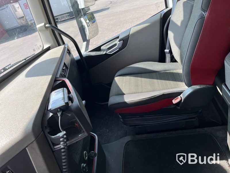 Lastbil VOLVO FH 6X2 - 2019 | Besiktigad tom: 2025-03-31