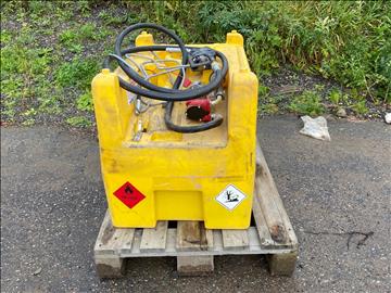 Bränsletank 220L med pump & handtag