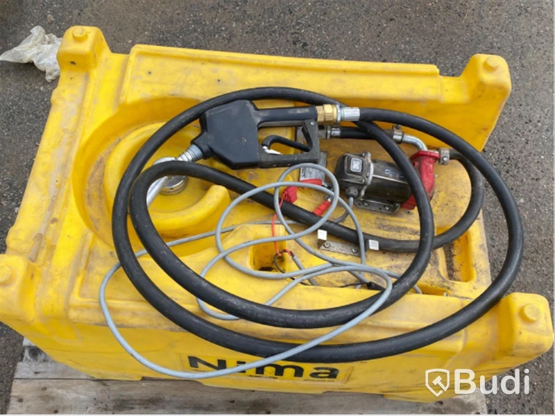 Bränsletank 220L med pump & handtag