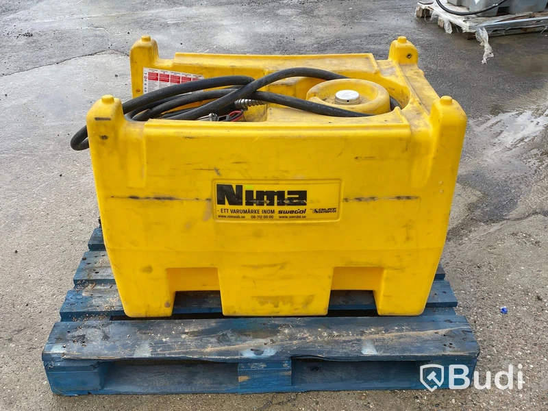 Bränsletank 220L med pump & handtag