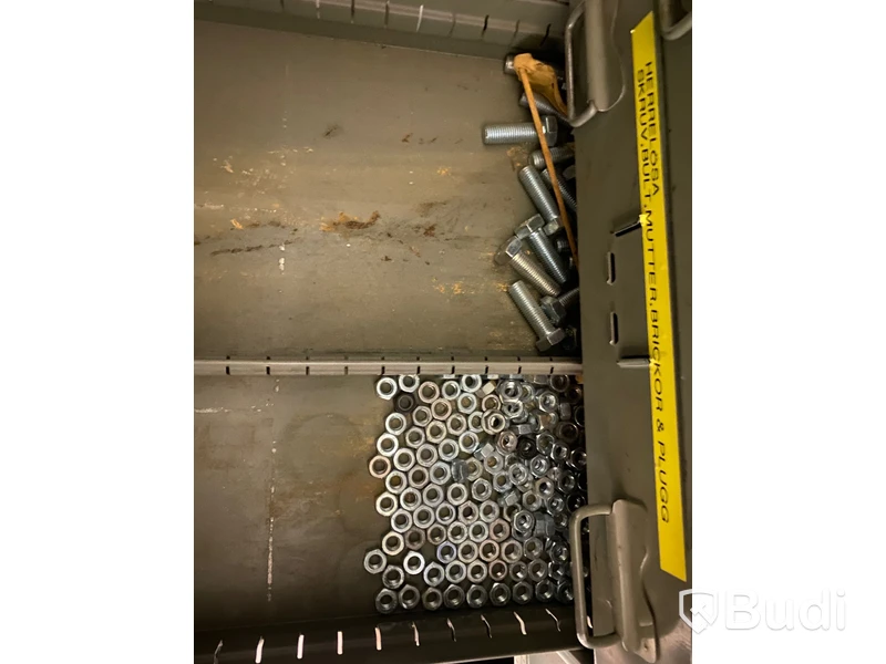 Allt innehåll i hyllorna