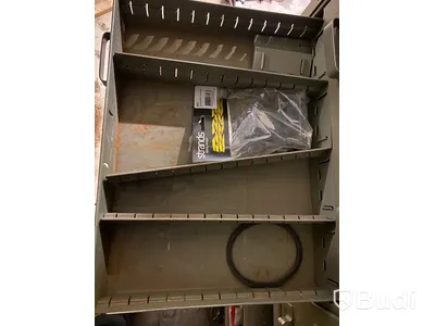Allt innehåll i hyllorna
