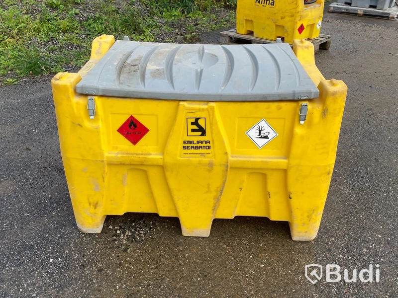 Bränsletank 440L med pump & handtag