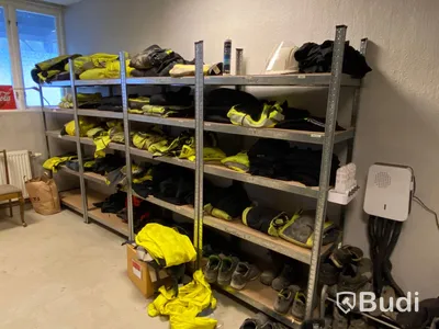 Omklädningsskåp & hyllor