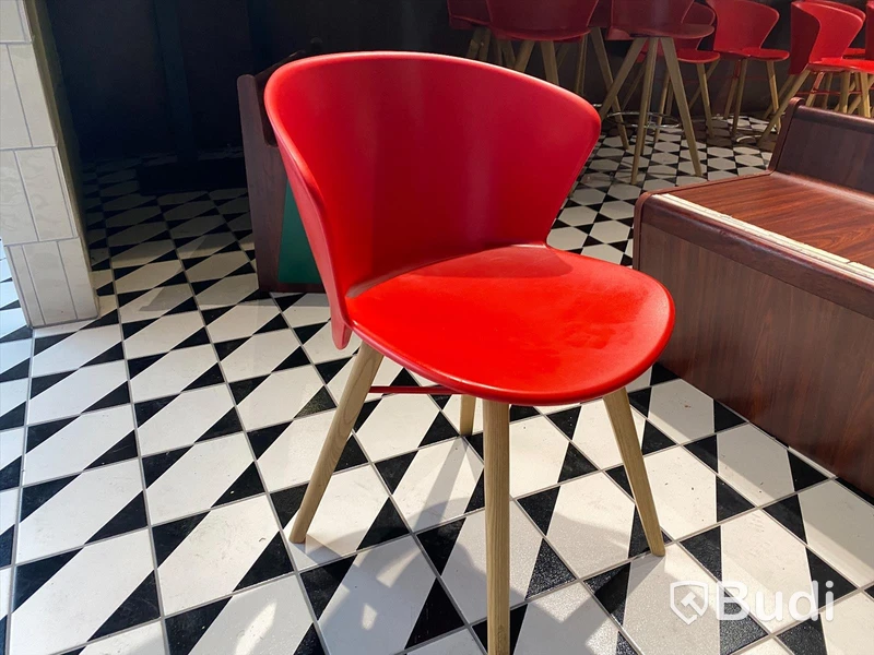 6st matstolar av märket Calligaris