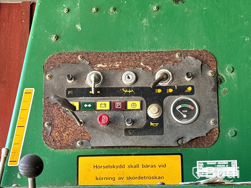 Skördetröska Överum Aktiv 1130