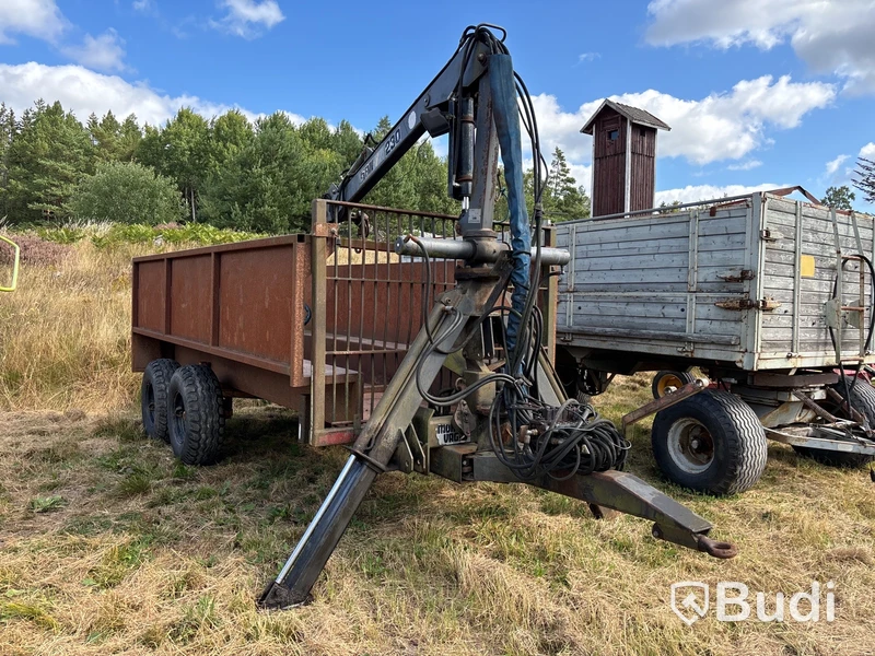 Skogsvagn Moheda med FMV 230 kran