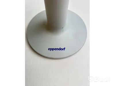 Pipetthållare Eppendorf och 3 st. Pipetter Eppendorf Research Plus