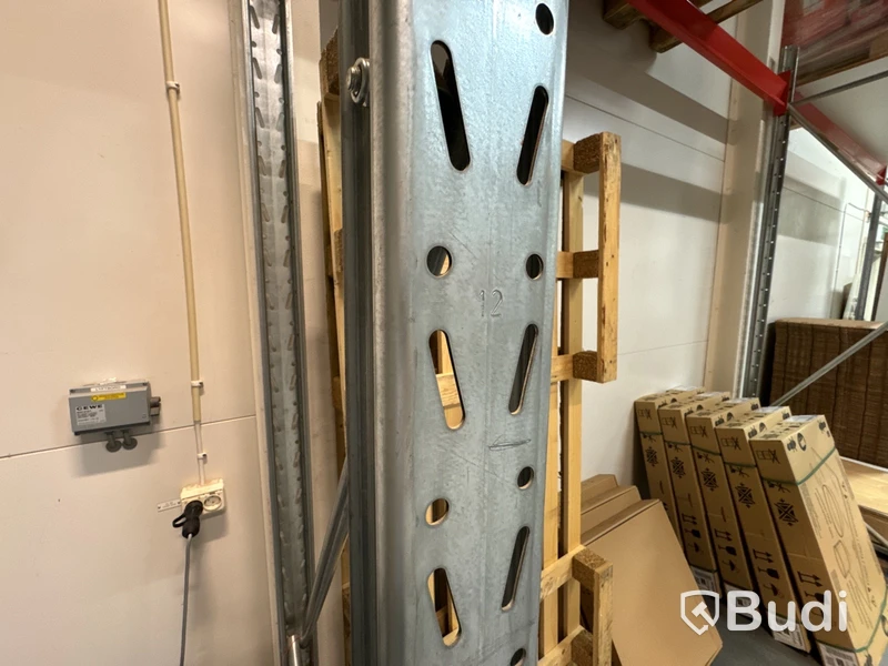 Pallstallage, 2 sektioner ca 6 m brett