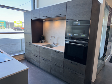 Kök, Kvik Veda Dark Oak, ord. pris. ca 60.000 kr.