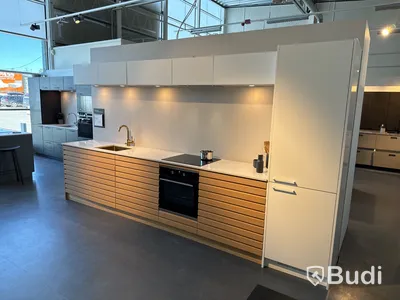 Kök, Kvik Mano Cima & Veda ord. pris. ca 160.000 kr.