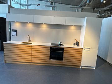 Kök, Kvik Mano Cima & Veda ord. pris. ca 160.000 kr.