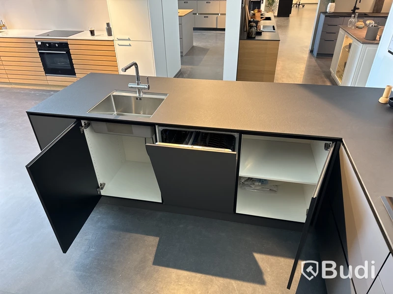 Kök, Kvik Prato ord. pris. ca 125.000 kr.